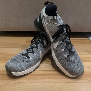 Men’s shoes.Most of them are brand new.Size 11 US